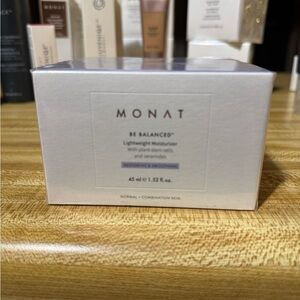 Monat Be Balanced Lightweight Moisturizer